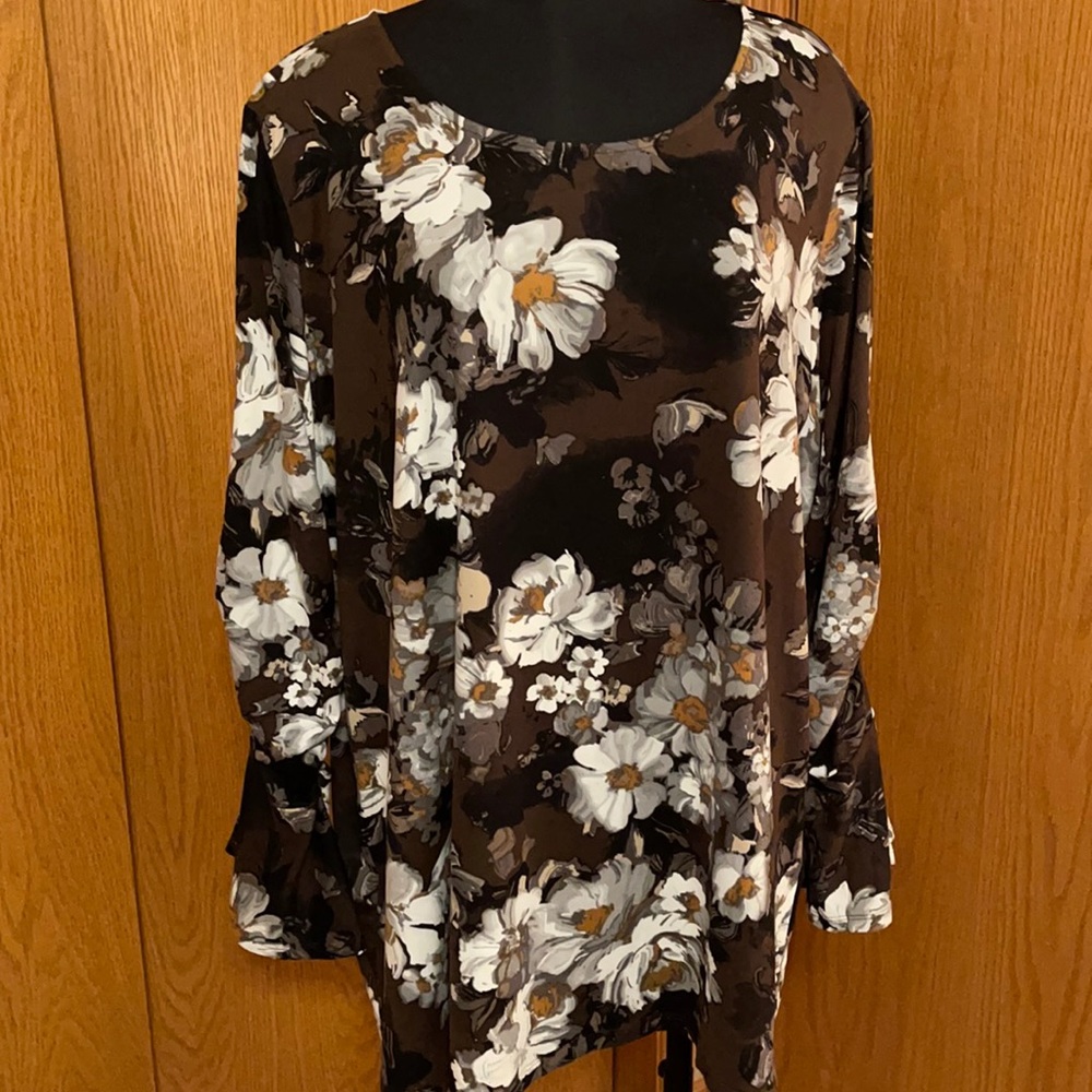 Beautiful blouse/top 3X!